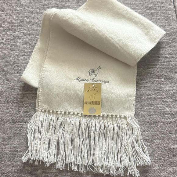 ALPACA CAMARGO Accessories - Alpaca Camargo Cream Alpaca-Blend Fringe Scarf